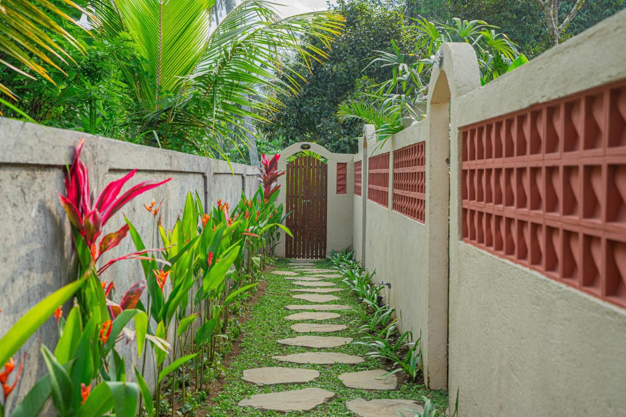 Hotel Puri Kurnia Ayu à Ubud Extérieur photo